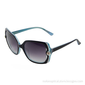 Fashionable acetate sunglasses with Swarovski diamond
